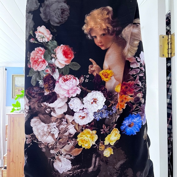 Romantic Dolce & Gabbana cherub print silk skirt - Picture 6 of 6